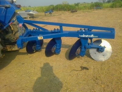 ขายแล้วครับรถไถ  FORD  รุ่น6610 AT 4X4 รถปี05   คานหน้าคาลาโล่ สนใจ0810076640