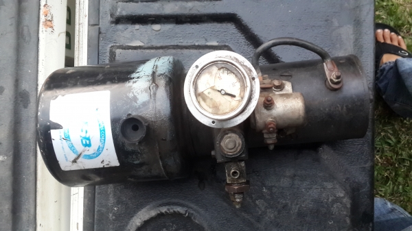 ปั๊มไฮดรอลิค 24V ครับ