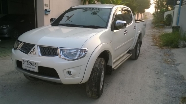 ขายไททัน สภาพดี พร้อมโอน