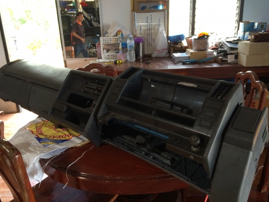 ขายคอนโซลอีซูซุ NPR115 พร้อมมอเตอร์ไมล์มี 2 ชุด