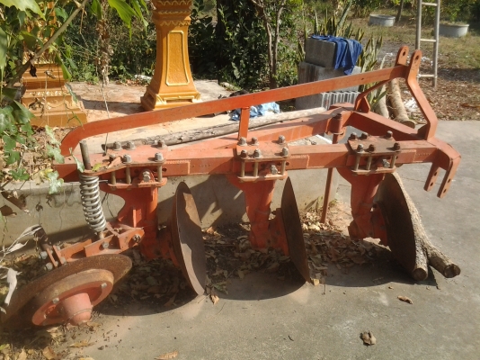 ขายตามสภาพพาน3ใบ18นิ้วติดกับรถไถคูโบต้า ขายตามสภาพพาน3ใบ18นิ้วติดกับรถไถคูโบต้า