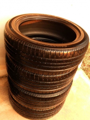 ยางขอบ17บริดสโตน215-50 R17ลงพื้นปลายปี12(4เส้น3,600บ)ดอกหนา