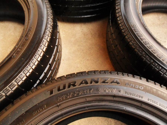 ยางขอบ17บริดสโตน215-50 R17ลงพื้นปลายปี12(4เส้น3,600บ)ดอกหนา ยางขอบ17บริดสโตน215-50 R17ลงพื้นปลายปี12(4เส้น3,600บ)ดอกหนา