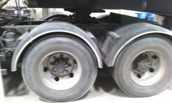 รถฮีโน่ 10 ล้อ หัวลาก 344 แรงม้า. ปี 54  ( ขายแม่ , ลูก )  สนใจติดต่อ 081 - 6079515