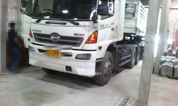 รถฮีโน่ 10 ล้อ หัวลาก 344 แรงม้า. ปี 54  ( ขายแม่ , ลูก )  สนใจติดต่อ 081 - 6079515