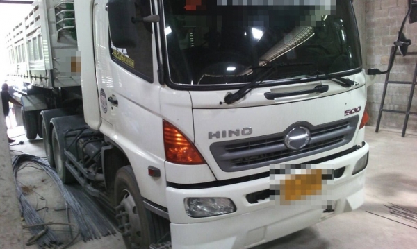 รถฮีโน่ 10 ล้อ หัวลาก 344 แรงม้า. ปี 54  ( ขายแม่ , ลูก )  สนใจติดต่อ 081 - 6079515