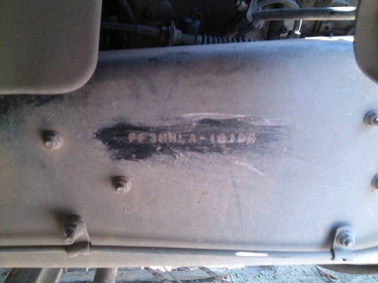 6ล้อพื้นเรียบ195แรง HINO FF3HHLA-10130 มีช่องติดตั้งเครน..รถห้างแท้เล่มพร้อม..