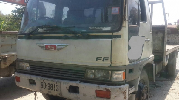 6ล้อพื้นเรียบ195แรง HINO FF3HHLA-10130 มีช่องติดตั้งเครน..รถห้างแท้เล่มพร้อม..