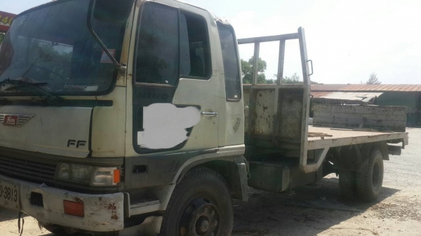 6ล้อพื้นเรียบ195แรง HINO FF3HHLA-10130 มีช่องติดตั้งเครน..รถห้างแท้เล่มพร้อม..