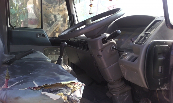 ขายด่วนรถโม้ปูนรถนําเข้ามีเล่มทะเบืยนโม้ตรง3.5คิวเครือง220แรง ขายด่วนรถโม้ปูนรถนําเข้ามีเล่มทะเบืยนโม้ตรง3.5คิวเครือง220แรง