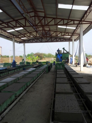 ขายชุดผลิตอิฐมวลเบากำลังผลิต 1000ก้อนต่อวัน ขายชุดผลิตอิฐมวลเบากำลังผลิต 1000ก้อนต่อวัน