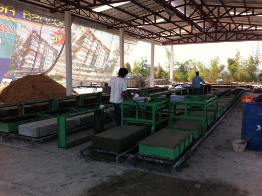 ขายชุดผลิตอิฐมวลเบากำลังผลิต 1000ก้อนต่อวัน ขายชุดผลิตอิฐมวลเบากำลังผลิต 1000ก้อนต่อวัน