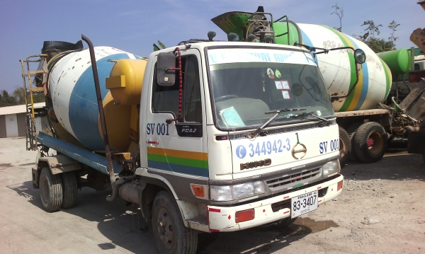 ขายด่วนรถ6ล้อโม้ปูนโม้ตรง3.5คิวรถนําเข้ามีเล่มทะเบืยนเครือง220แรงม้า