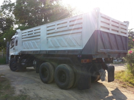 ขายรถบรรทุก 10 ล้อดัมพ์ ISUZU DECA 270 แรงม้าปี 2551 ซีเรียล 4000 กว่า ไมล์ 251675 กม.รถวิ่งหินเกร็ดทางเรียบ เล่มพร้อมโอน มีระบบลากพ่วง ราคา 1980000
