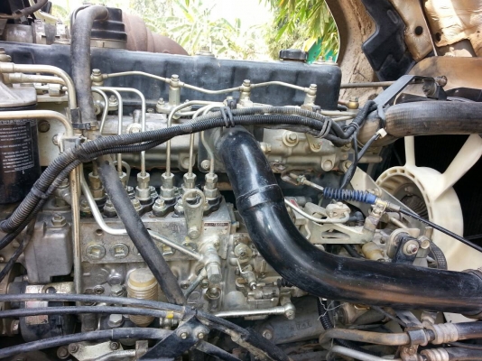 ขายรถบรรทุก 10 ล้อดัมพ์ ISUZU DECA 270 แรงม้าปี 2551 ซีเรียล 4000 กว่า ไมล์ 251675 กม.รถวิ่งหินเกร็ดทางเรียบ เล่มพร้อมโอน มีระบบลากพ่วง ราคา 1980000