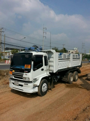 ขายรถบรรทุก 10 ล้อดัมพ์ ISUZU DECA 270 แรงม้าปี 2551 ซีเรียล 4000 กว่า ไมล์ 251675 กม.รถวิ่งหินเกร็ดทางเรียบ เล่มพร้อมโอน มีระบบลากพ่วง ราคา 1980000