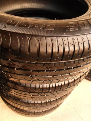 บริดสโตน195-65-R15ลงพื้นปี14(4เส้น3,500บ)ดอกหนามาก90\%