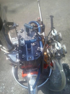 ขายเครื่องเจ็ทสกีสำหรับเรือ2ตอน พร้อมใส่เรือข้างในเดิม ชุดไฟมอไซค์ คาบูมอไซค์ พร้อมชุดแท่น สตาร์ทไดร์