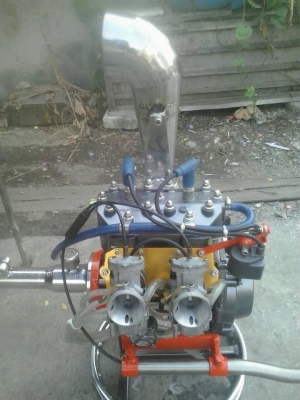 ขายเครื่องเจ็ทสกีสำหรับเรือ2ตอน พร้อมใส่เรือข้างในเดิม ชุดไฟมอไซค์ คาบูมอไซค์ พร้อมชุดแท่น สตาร์ทไดร์