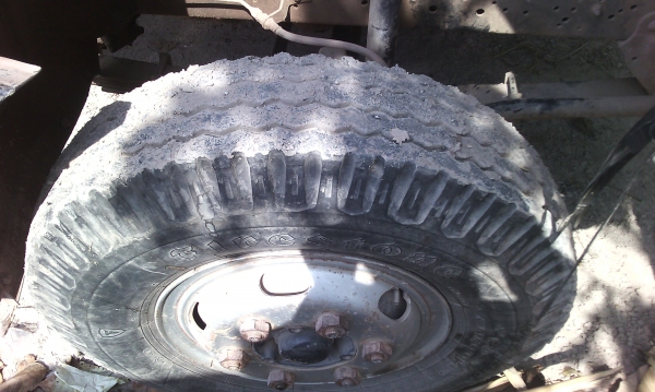 ขายด่วนรถ6ล้อโม้ปูนโม้ตรง3.5คิวรถนําเข้ามีเล่มทะเบืยนเครือง220แรงม้า ขายด่วนรถ6ล้อโม้ปูนโม้ตรง3.5คิวรถนําเข้ามีเล่มทะเบืยนเครือง220แรงม้า