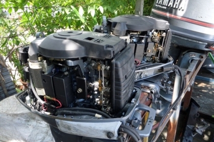 เครื่องเรือ YAMAHA 30 แรง 3 สูบ  นำเข้าจากญี่ปุ่น เครื่องติดได้ แต่น้ำไม่ออก ครับ  ต้องเปลี่ยนยางปั๊มน้ำ มี 2 เครื่อง เครื่องละ 27500 ราคาต่อรองได้