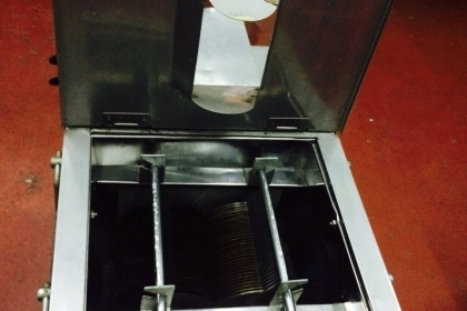 ขาย ขายเครื่องหั่นหมู หมูย่าง,หมูสะเต๊ะ สภาพ99\% ราคา 7,500