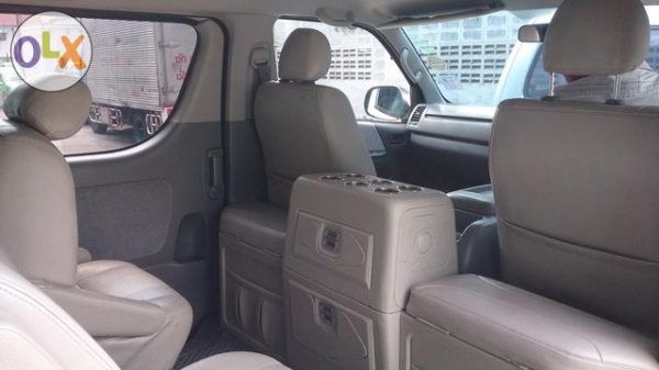 2008 Toyota Ventury 2.7g เบนซิน ออโต้ lpg หัวฉีด ถังเเคปซูล สีขาวมุก เบาะหนัง3 แถว 11ที่นั่ง