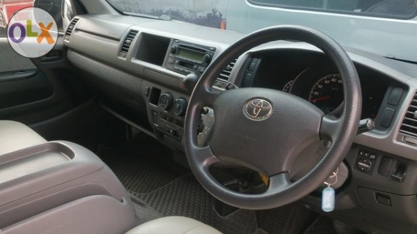 2008 Toyota Ventury 2.7g เบนซิน ออโต้ lpg หัวฉีด ถังเเคปซูล สีขาวมุก เบาะหนัง3 แถว 11ที่นั่ง