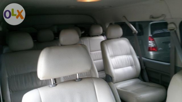 2008 Toyota Ventury 2.7g เบนซิน ออโต้ lpg หัวฉีด ถังเเคปซูล สีขาวมุก เบาะหนัง3 แถว 11ที่นั่ง