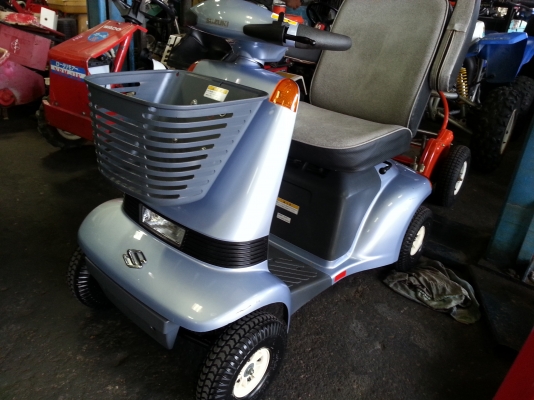 ขายรถไฟฟ้า 4ล้อ Suzuki มีหลายรุ่นครับ ขายรถไฟฟ้า 4ล้อ Suzuki มีหลายรุ่นครับ