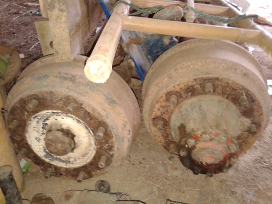 ขายคานหน้ากับเพลาหลัง6ล้อKL-KRน๊อต8ตัว30,000