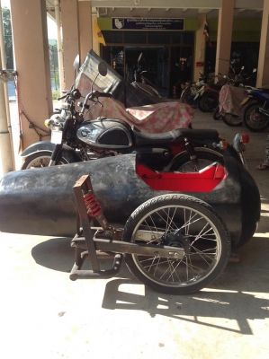 ขาย Kawasaki B1 125cc พร้อม sidecar ทะเบียนพร้อมโอน