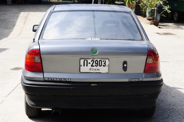 รถเก๋ง OPEL รุ่น ASTRA