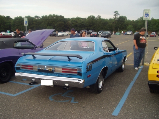 ขายรถอเมริกัน 2 ประตูหายาก ราคาไม่แรง