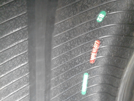 245/35R20 HAIDA hd921 ปี 2014 มี 2 เส้น Tel.081-427-3941 245/35R20 HAIDA hd921 ปี 2014 มี 2 เส้น Tel.081-427-3941