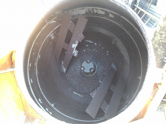 ขายโม่ปูนพร้อมมอเตอร์พร้อมใช้งานขนาดกลางเข็นถึงที่เทปูนได้เลยหรือขึ้นชั้นสองโม่ได้สะดวกโม่ตัวนี้เจ้าของบ้านเทปูนเองได้