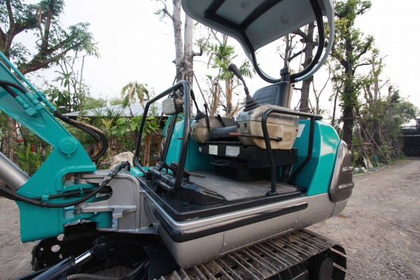 ขายรถแบคโฮ KOBELCO SK-030 (เทียบเท่า PC30-7) นำเข้าจากญี่ปุ่น ติดต่อ 086-775-7900, 086-324-1992