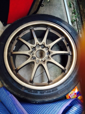 ขาย ล้อ `ce28 R 18  พร้อมยาง 225/45 245/45 `ฟาเก้น ปี13มีดุ้งนิดนึงนะคับแต่สีเดิมๆ ขาย13500