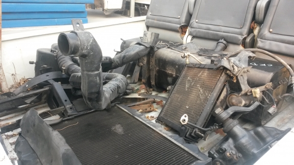 ขายรถนิสสัน4ล้อ เก่านอกไม่มีเครื่องเกียร์เอาไปทำอีแต๋น หรือแยกขายหัว40000 กระบะ12000 ช่วงล่างแซสซีมีครบมีหม้อน้ำ ถังน้ำมัน พวงมาลัยเพาเวอร์ 40000 ขายรวม 75000 บาท