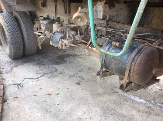 HINO 3H (ดั๊ม2เพลา)เครื่อง 195แรงแท้ ครัทซี 86 ซ.ม.กระบะกว้าง 242 ซ.ม ยาว 620 ซ.ม. เครื่องดี ขับดี ครัทซีสวย ขาย 760,000 บาท