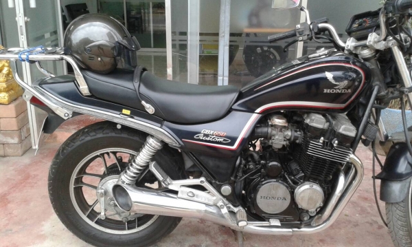 cbx 650 custom 1982 เดิมๆแห้งๆเครื่องแรงๆ cbx 650 custom 1982 เดิมๆแห้งๆเครื่องแรงๆ