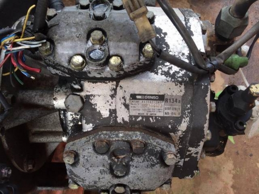 ขายเครื่อง TOYOTA 2DZ ดีเซล ใส่ ฟอร์คลิฟต์ TOYOTA รุ่น 5-6-7 มี VDO ครับ ติดต่อ 081-2990958/089-8368497 (เจ้าของขายเอง)