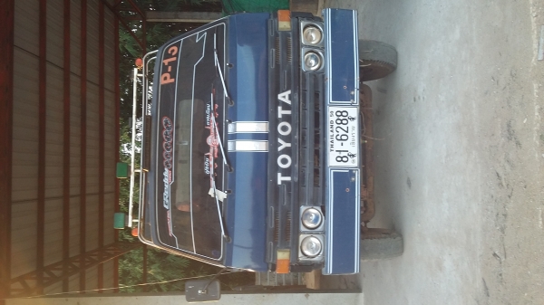 ขายรถ 6 ล้อดั้ม Toyota ไดน่า ปี 36 สวยสภาพเดิมๆ พร้องใช้ ราคา 265,000 บาท โทร. 083-7666-340 คุณศรัญญา