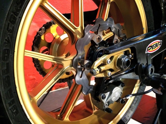 T&amp;T BIKE RAMA2 เอารถเทพๆมาขายอีกแล้วดูเอาครับว่ามีใครเทพกว่านี้อีกเพียง 369000 ฿ YAMAHA R1 ปี2004 สเปคเมกา