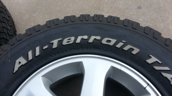 ล้อแม็คเดิม ดีแม็ค พร้อมยาง BF 245-75R16 ล้อแม็คเดิม ดีแม็ค พร้อมยาง BF 245-75R16