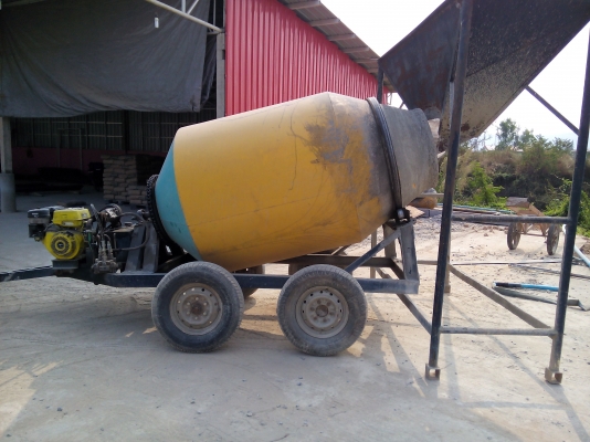 ขาย โม่ปูน 1คิว