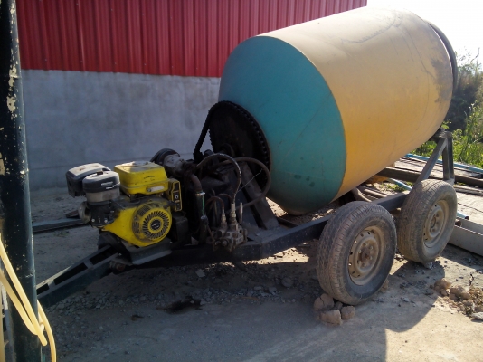 ขาย โม่ปูน 1คิว