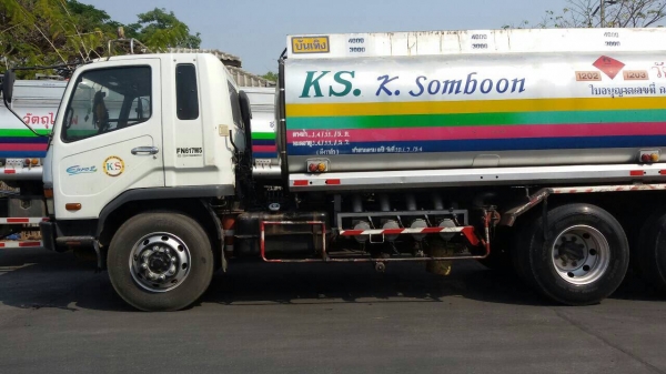 <**ขายยกชุด8คัน**>รถบรรทุกน้ำมัน สิบล้อไอ้หลง FN-617-M5 เพาเดียว สภาพใหม่อุปกรครบพร้อมวิ่งงาน เอกสารทะเบียนพร้อม