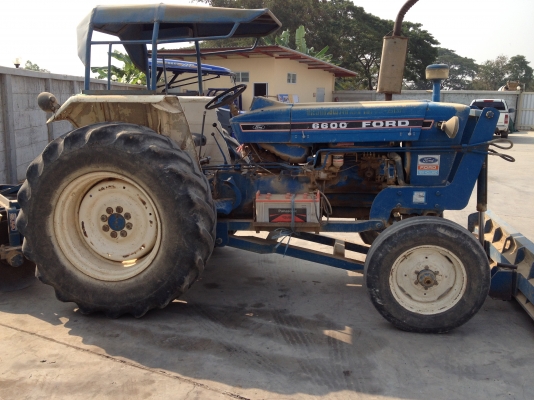 แทรคเตอร์ FORD 5000 พร้อมใบดันดินและผาน 7 แทรคเตอร์ FORD 5000 พร้อมใบดันดินและผาน 7