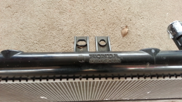 หม้อน้ำ JAZZ ปี2012 เกียร์ ออโต้ ของแท้ถอดจากรถ หม้อน้ำ JAZZ ปี2012 เกียร์ ออโต้ ของแท้ถอดจากรถ